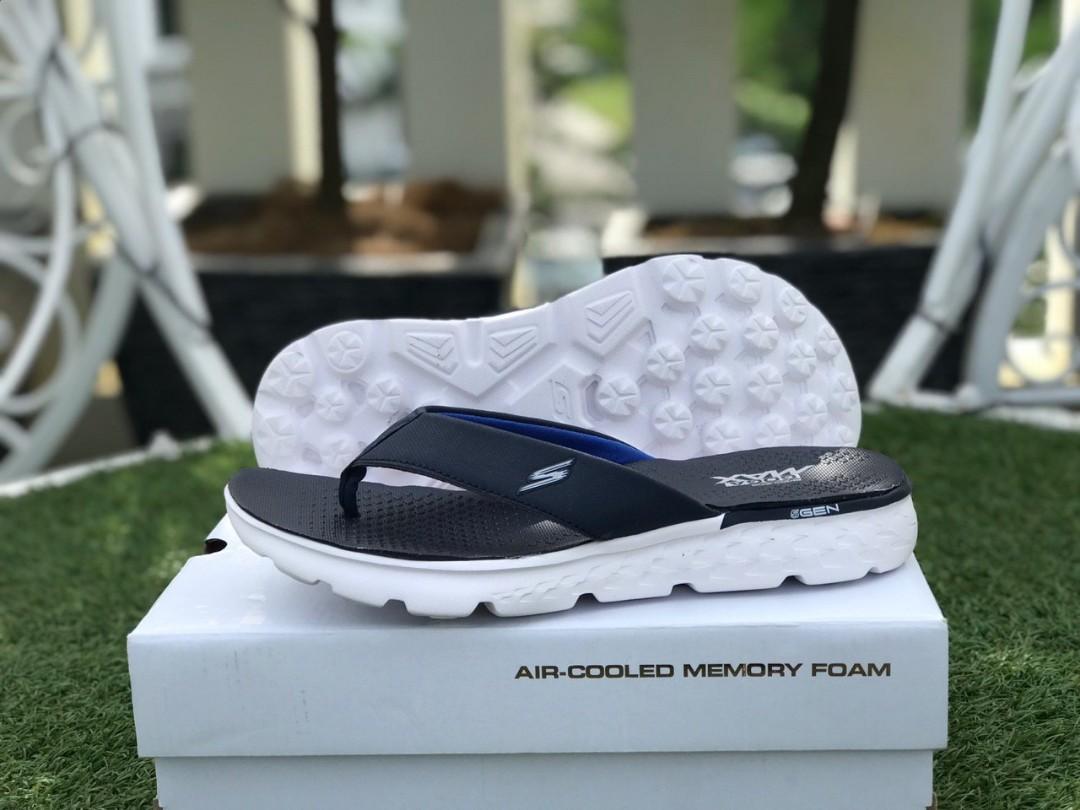 Skechers goga max outlet vs memory foam
