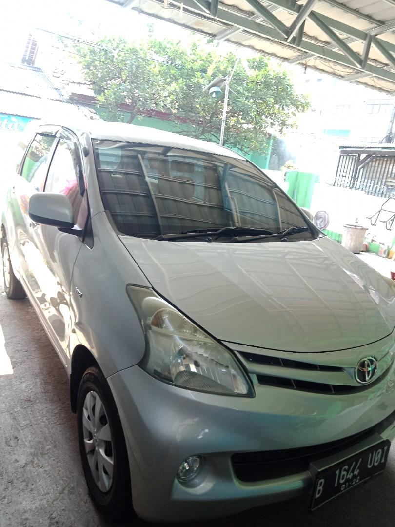 Toyota Avanza 2012 AT