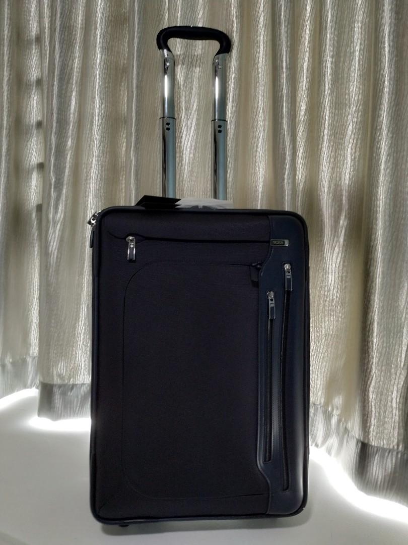 tumi arrive luggage