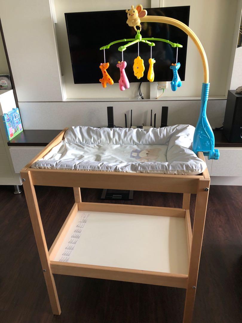 snap on changing table