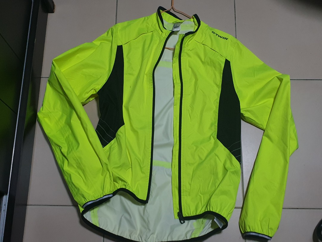 Btwin rain jacket discount