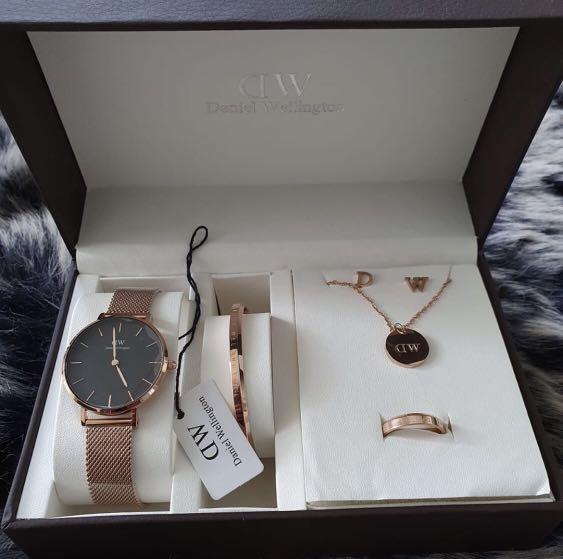 Daniel wellington shop pendant set