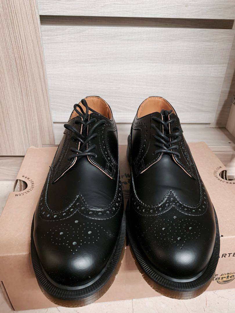 Martens brogue store