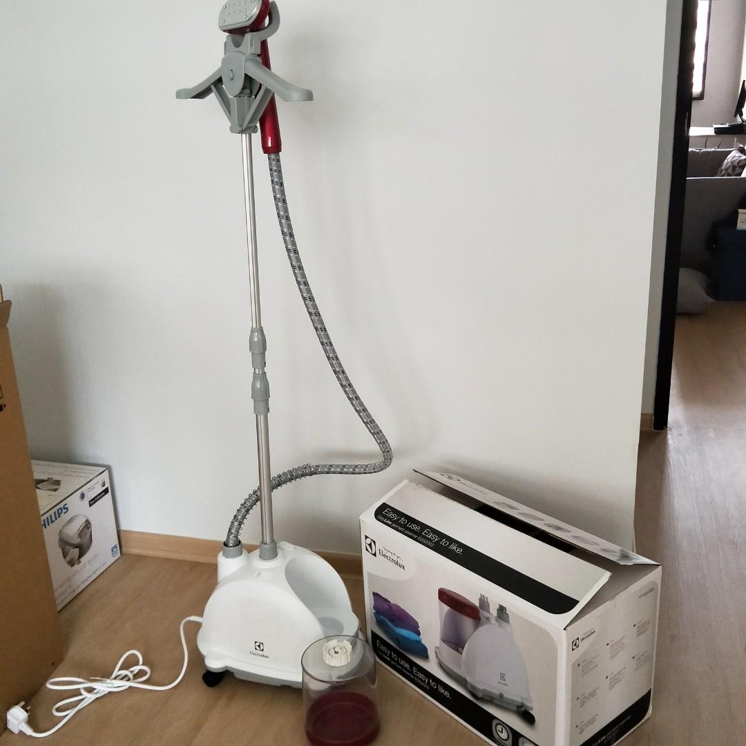 Brand New! Electrolux Garment Steamer EGS2003, TV & Home Appliances