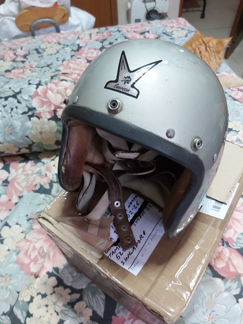 everoak crash helmet