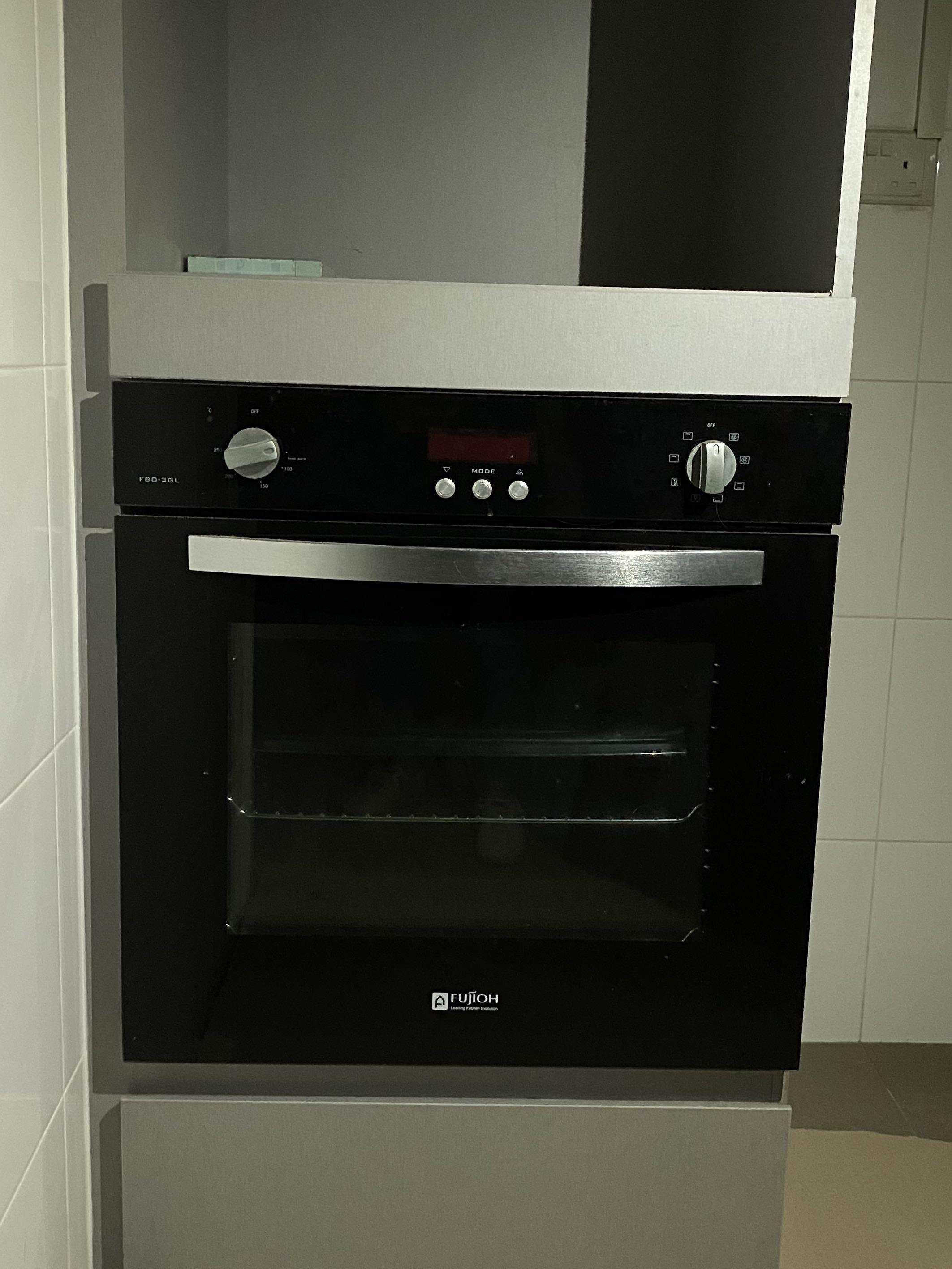 Fujioh built outlet in oven