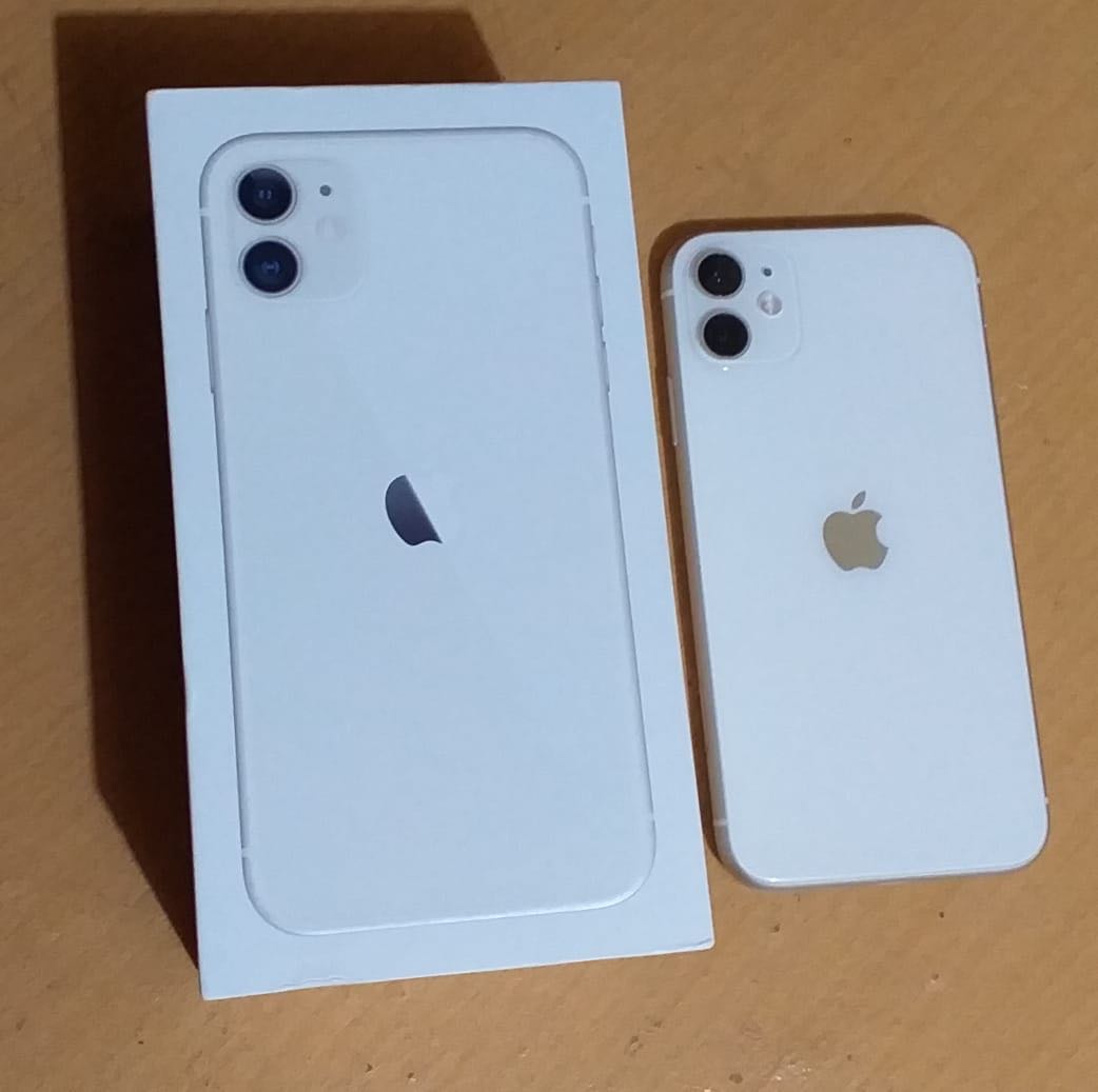 Iphone 11 White 128gb Telepon Seluler Tablet Iphone Iphone 11 Series Di Carousell