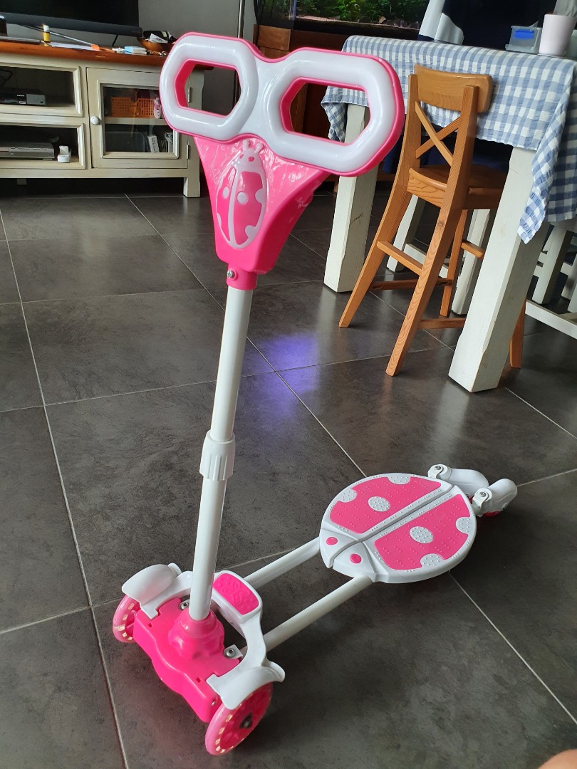 Kids scissor scooter 2025