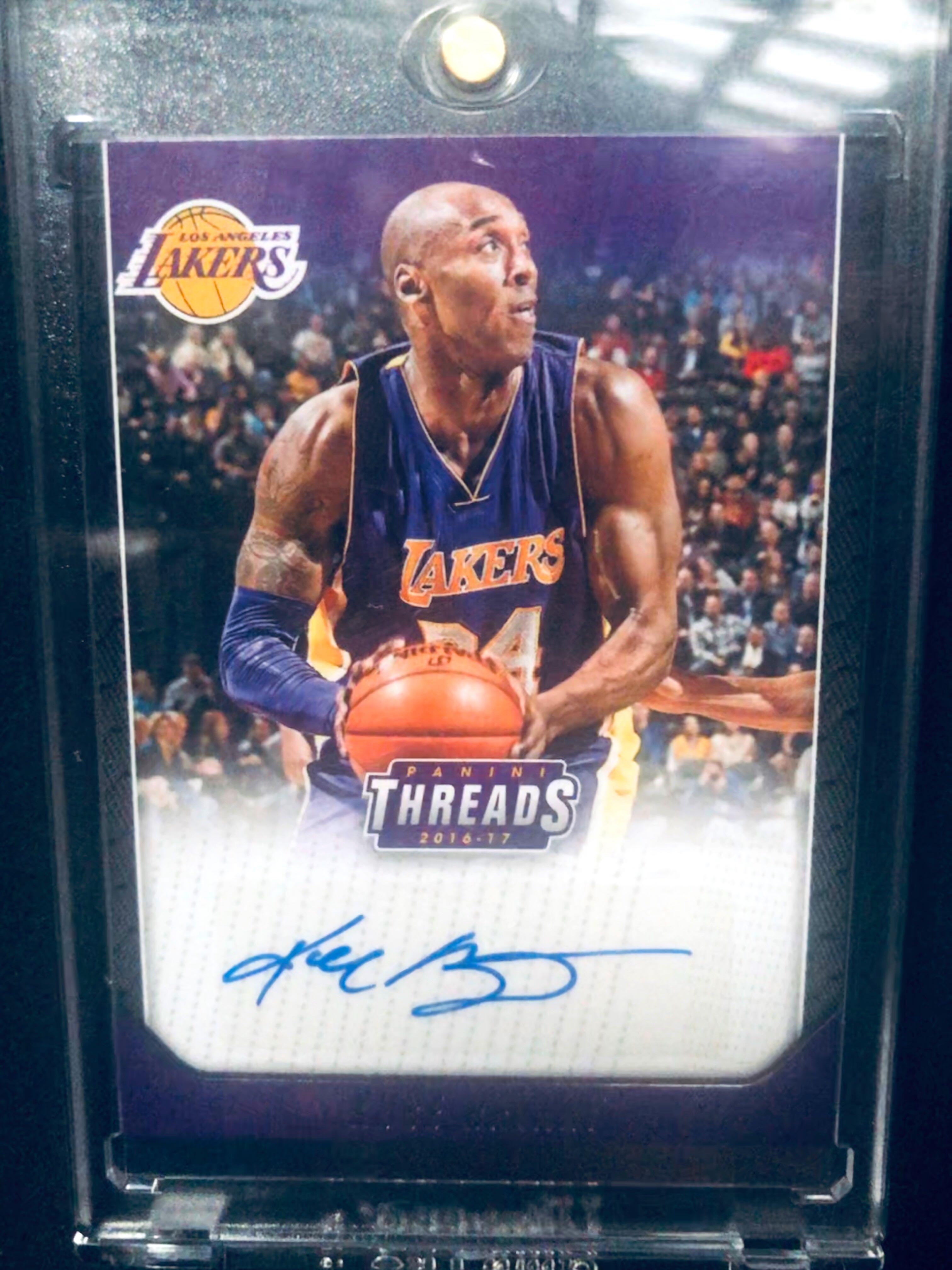 Kobe Bryant  Panini Threads Autograph NBA card auto signature