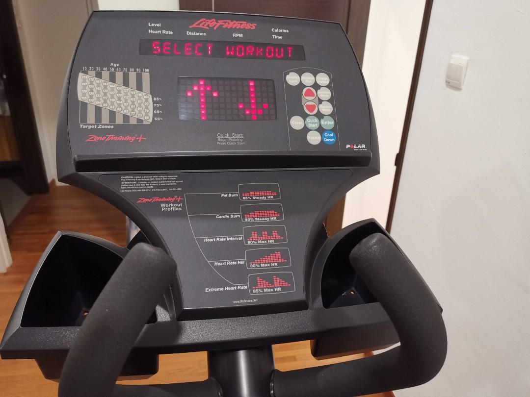 Life Fitness elliptical cross trainer X9i, Sports Equipment, Exercise