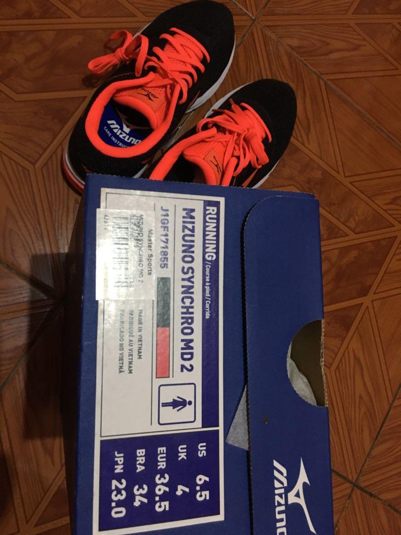 mizuno rubber shoes