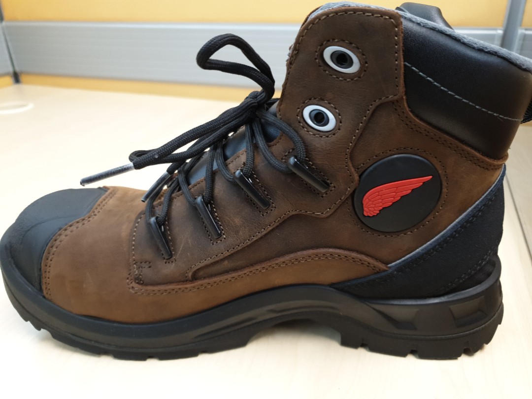 redwing safety boots