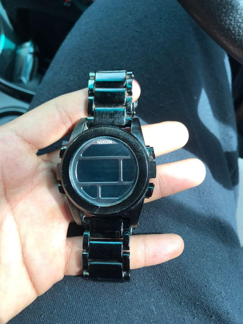 Nixon store unit ss