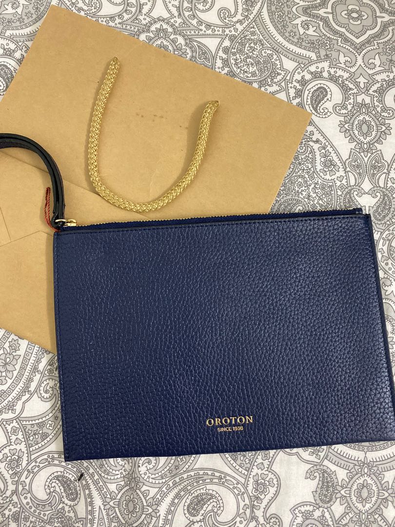Oroton wristlet shop
