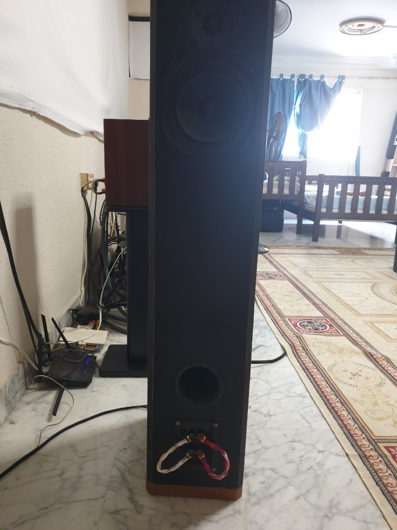 paradigm speakers