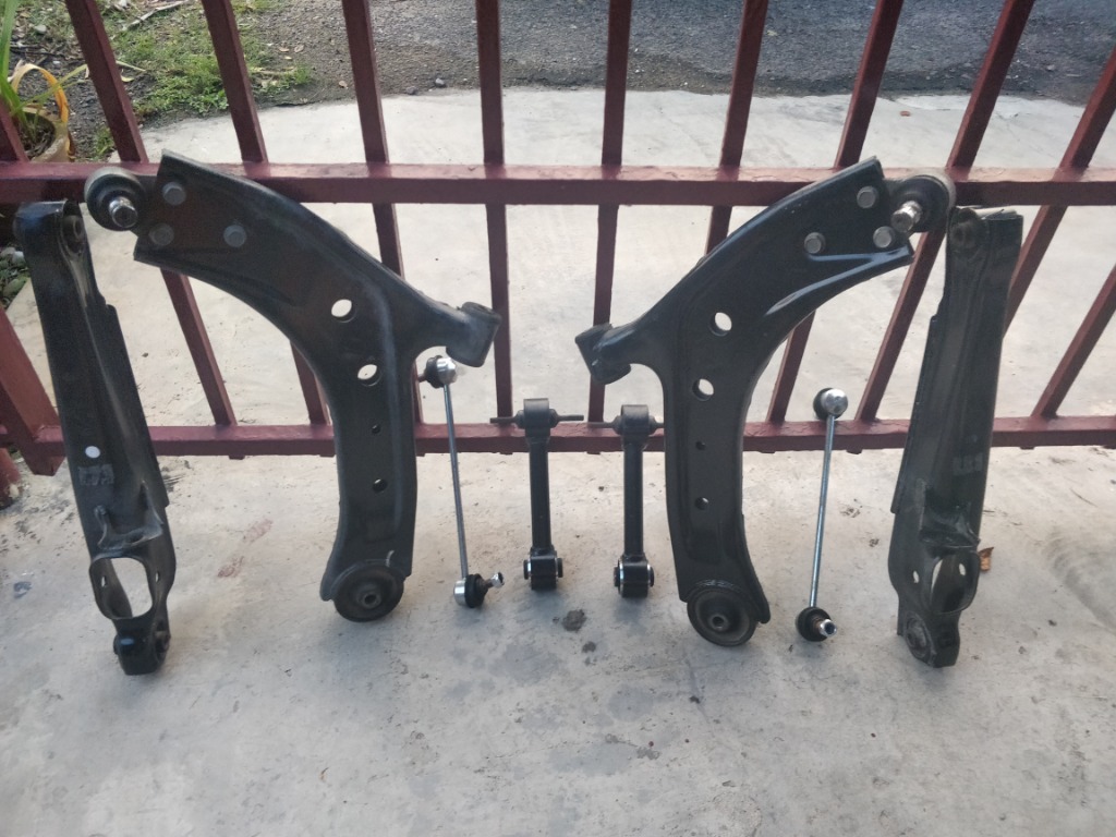 Preve CFE Rear Lower Arm, Rear Upper Arm Short, Front Lower Arm, Front ...