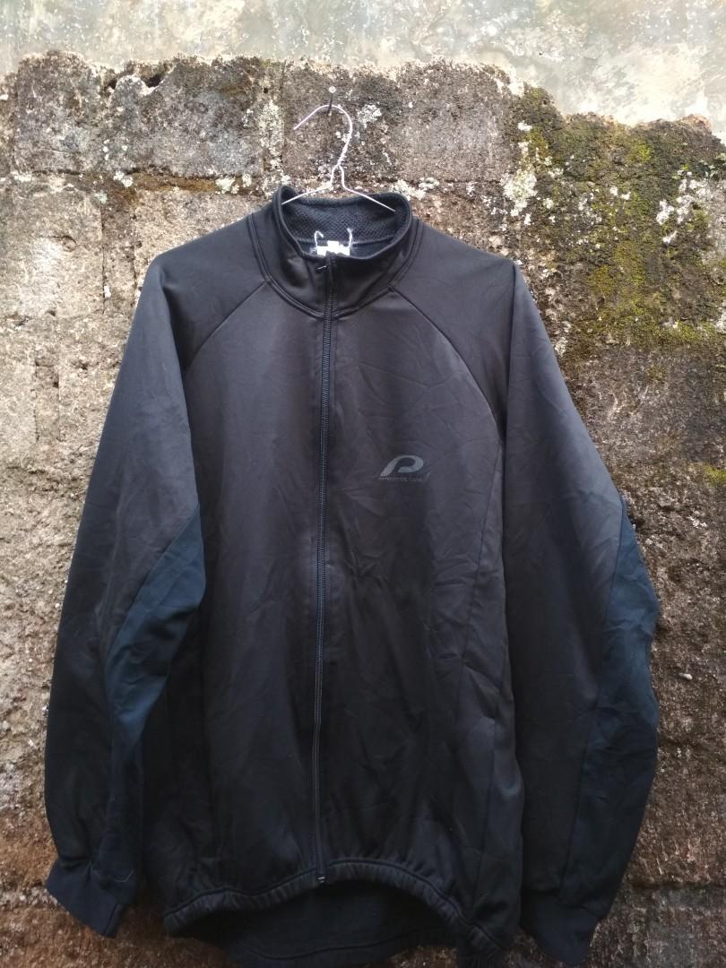 Protective Softshell (Kategori: Atasan) berada di Bogor. Dikirim oleh haypay (ID iklan 1019568705, Gambar 1). Deskripsi: protective size XL (66*50) kondisi mantep bahan anget.
