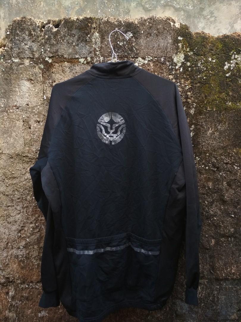 Protective Softshell (Kategori: Atasan) berada di Bogor. Dikirim oleh haypay (ID iklan 1019568705, Gambar 2). Deskripsi: protective size XL (66*50) kondisi mantep bahan anget.
