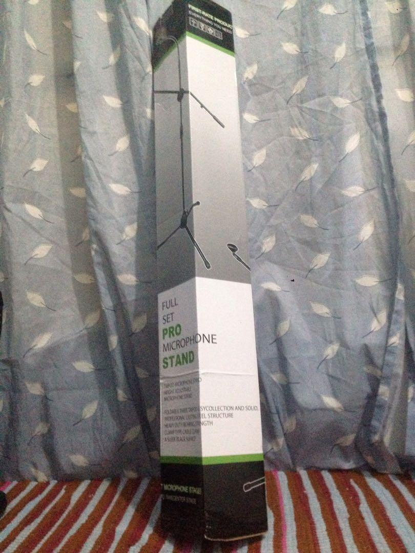 Rush Sale!!! 2 in 1 Microphone Stand (Category: Microphones) located in Antipolo. Submitted by jsac03 (Listing ID 1006161435, Image 3). Description: Includes: - Microphone Stand - 2 Microphone Adaptor.