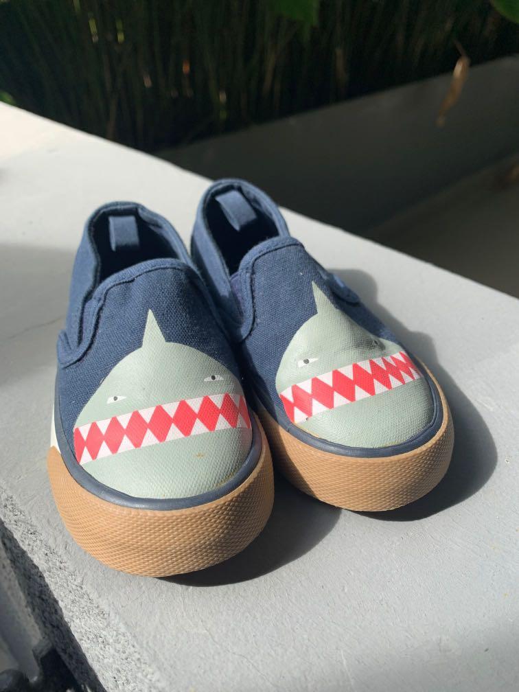 Seed Baby Shark Shoe, Babies \u0026 Kids 