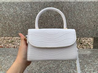 (Category: ) located in . Submitted by thrift.jas (Listing ID 1019674230, Image 1). Description: .