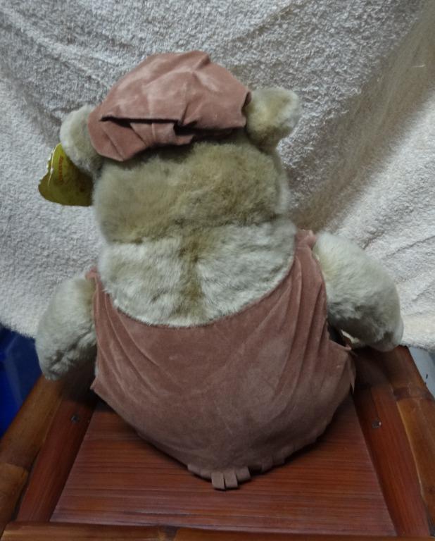 Ted Bear (Category: Everything Else) located in Singapore. Submitted by ahhockthing (Listing ID 1019719093, Image 2). Description: Display Set - Condition 9/10 Size : 30 x 40 cm Meet up : To be advise upon Chat.