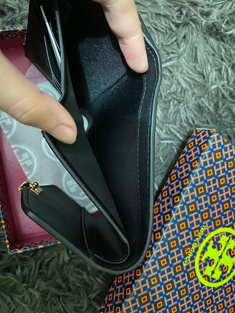 Tory burch kira best sale medium flap wallet