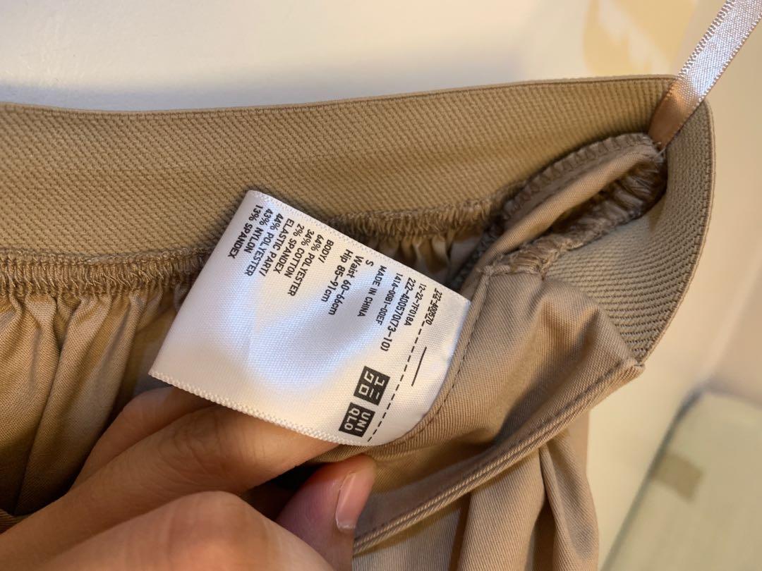 Uniqlo Khaki Skirt (Category: Skirts) located in Paranaque City. Submitted by daslimited (Listing ID 1019550873, Image 2). Description: Brandnew condition Used once With 2 side pockets .
