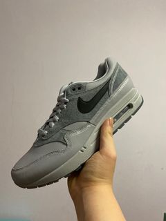 (Category: ) located in . Submitted by sneakersandthings (Listing ID 1019676887, Image 1). Description: .