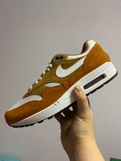 (Category: ) located in . Submitted by sneakersandthings (Listing ID 1019677847, Image 1). Description: .