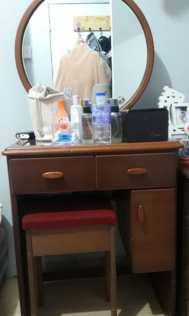 wood vanity mirror