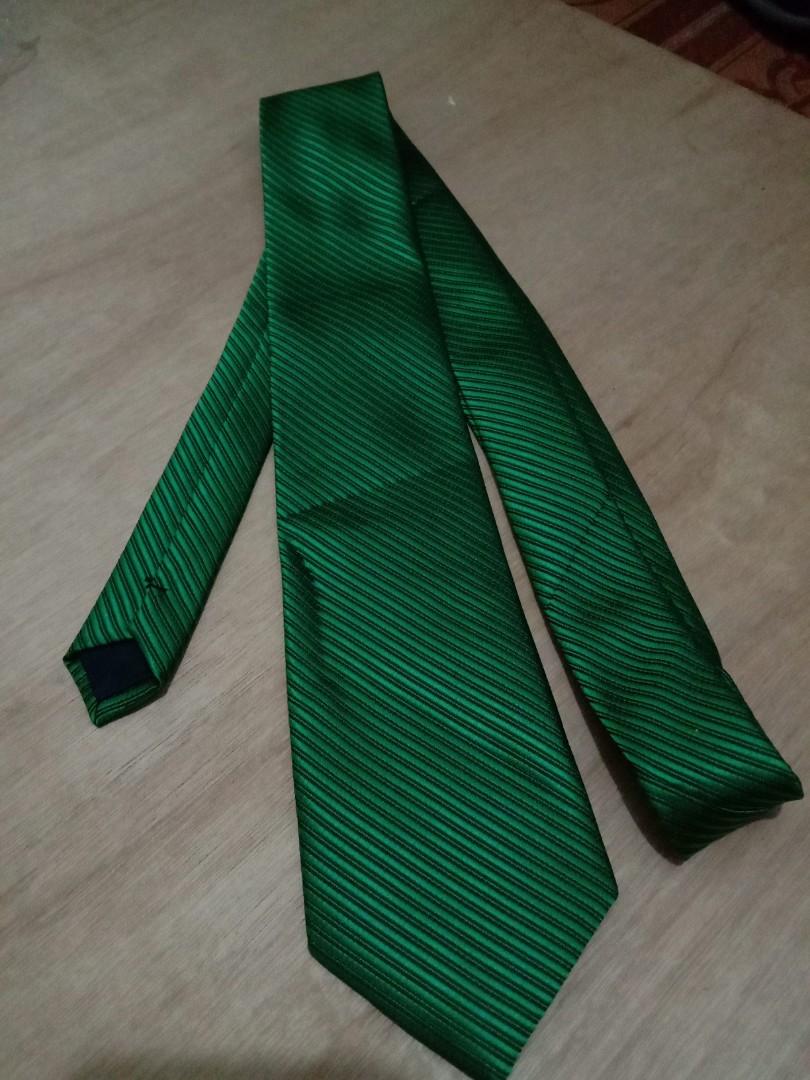 100% silk necktie (green) (Category: Ties) located in Manila. Submitted by eacords (Listing ID 1019852165, Image 2). Description: - Almost new. - Used only once during our wedding - 100% silk handmade.