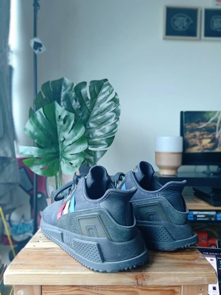 Eqt tri color sales