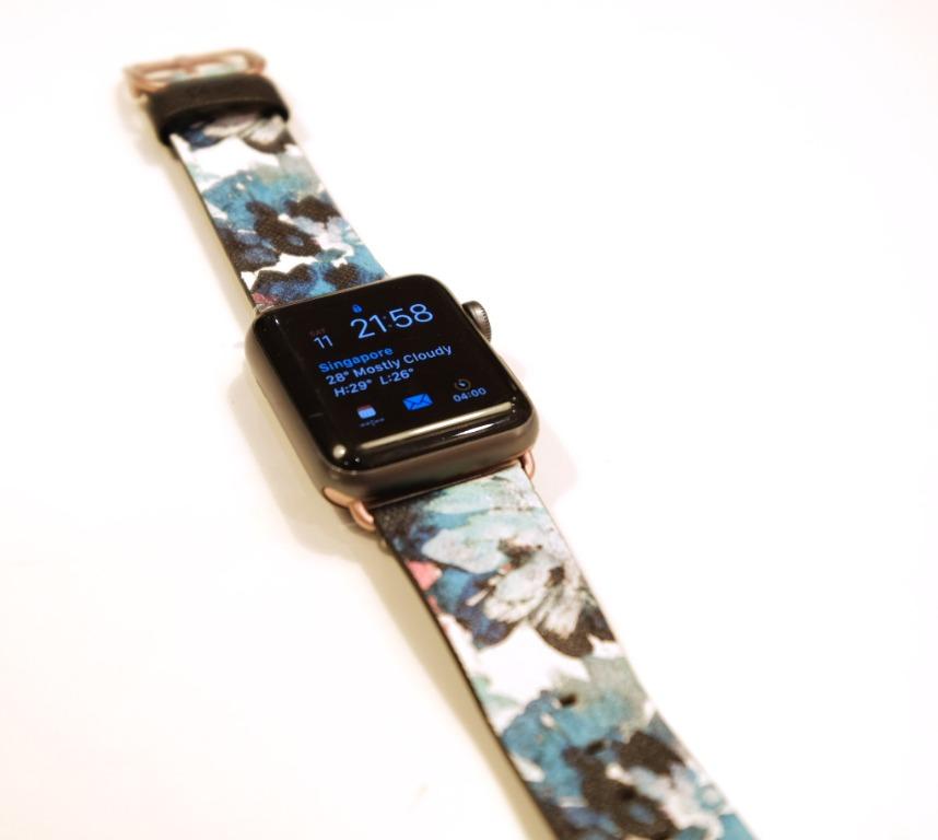 fossil sport smartwatch screen size