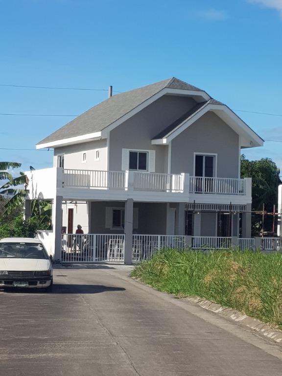 Rent: Brand New Two Storey House in Laguna Bel Air 4 Sta ...