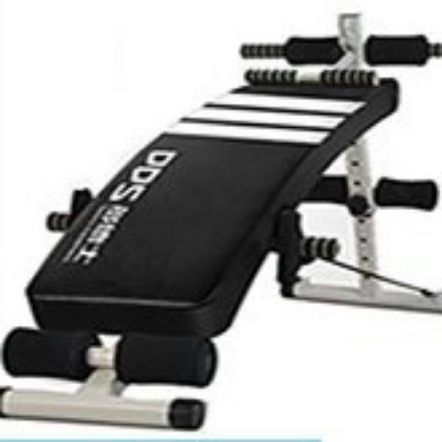 the band with the 3 stripes