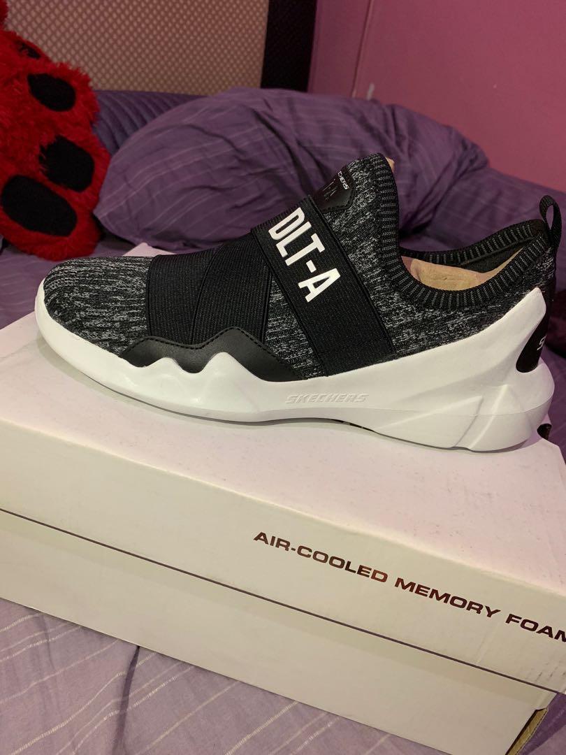 Dlta best sale skechers price