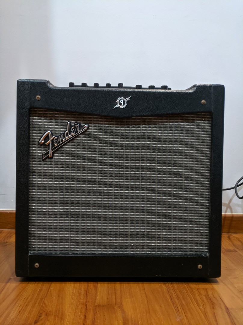 Fender Mustang II v2 40W Guitar Amplifier, Hobbies & Toys, Music & Media, Musical Instruments on