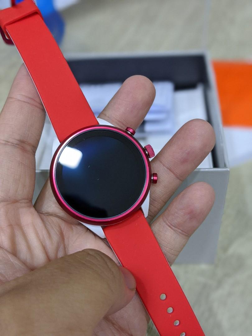 Fossil best sale sport red