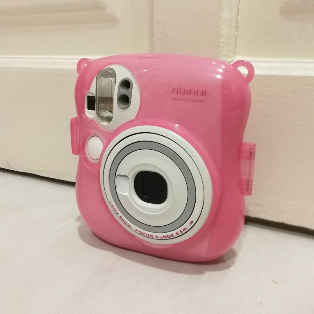Fujifilm Instax Mini 25 Pink, Photography, Cameras on Carousell