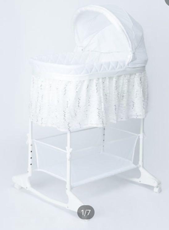 giggles baby bed
