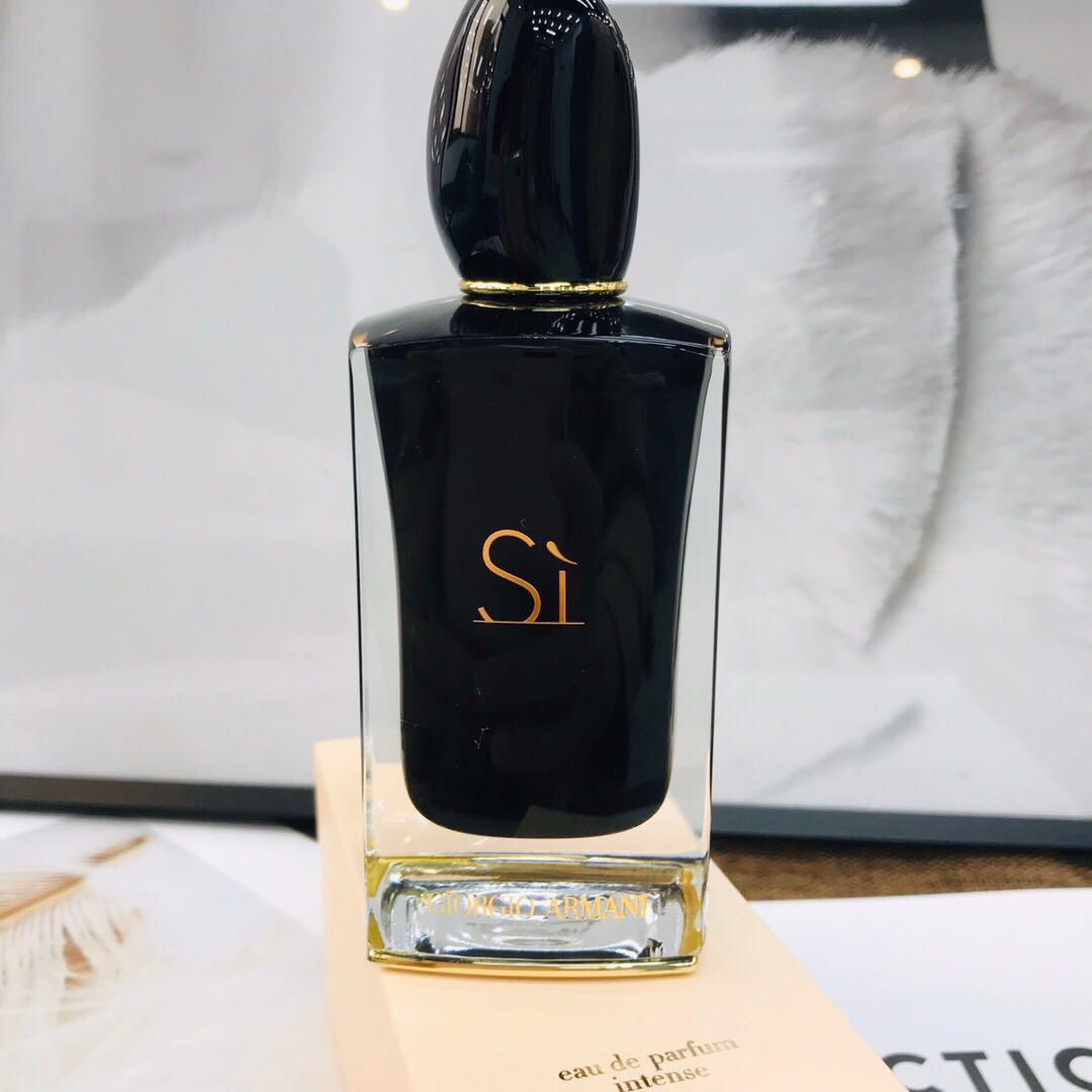 giorgio armani perfume black bottle