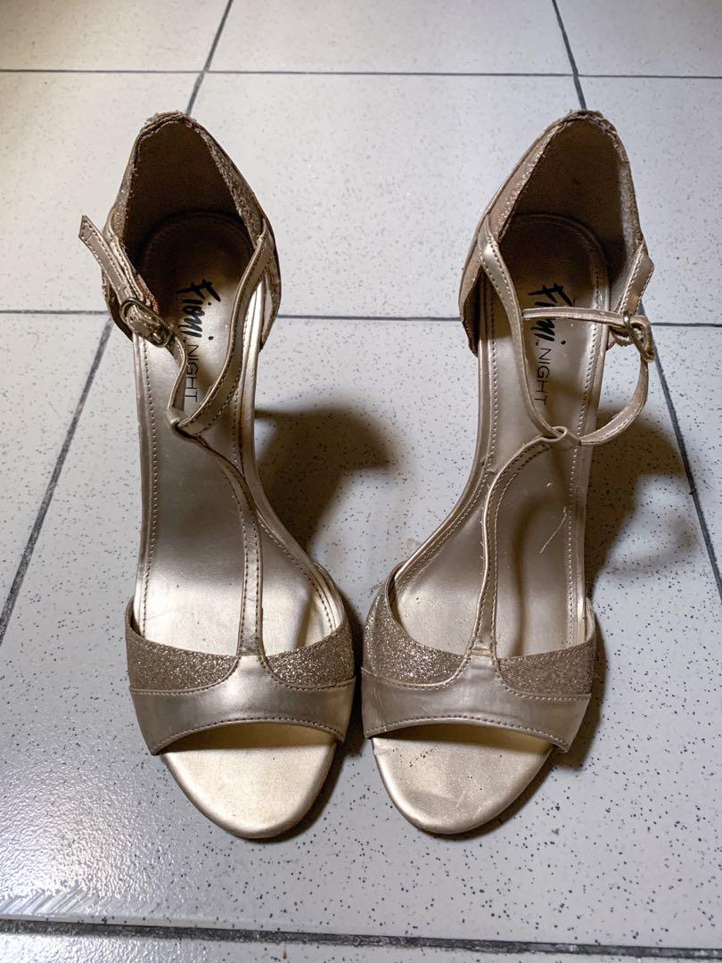 gold wedges payless