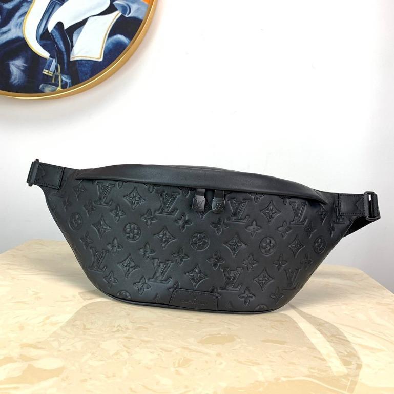 LOUIS VUITTON Calfskin Monogram Shadow Discovery Bumbag Black | FASHIONPHILE