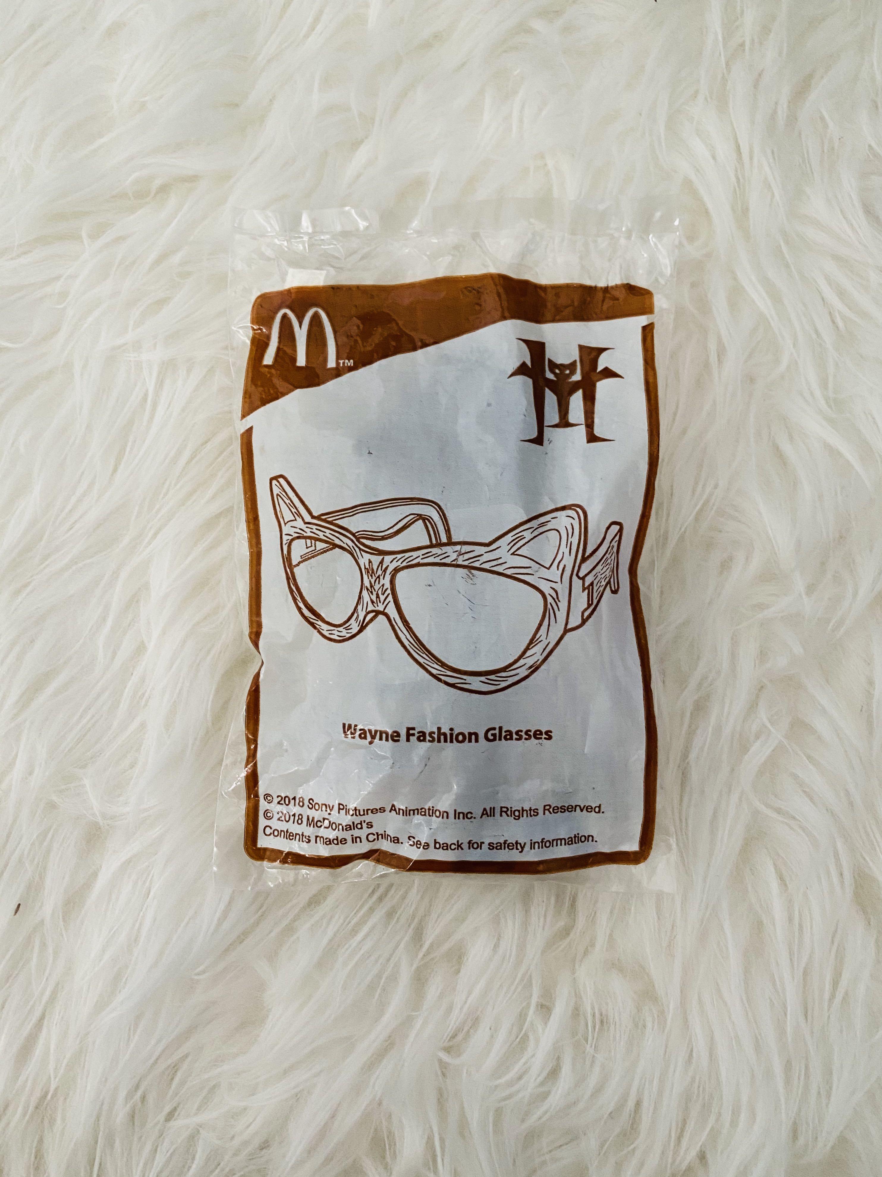 Featured image of post Glasses From Hotel Transylvania