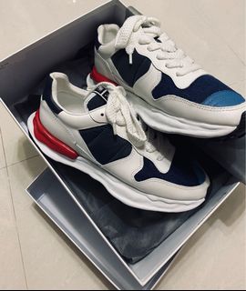 （分類：）位於 。 由 latrade 提交（商品編號 1019990407，圖片 1）。簡介： 。