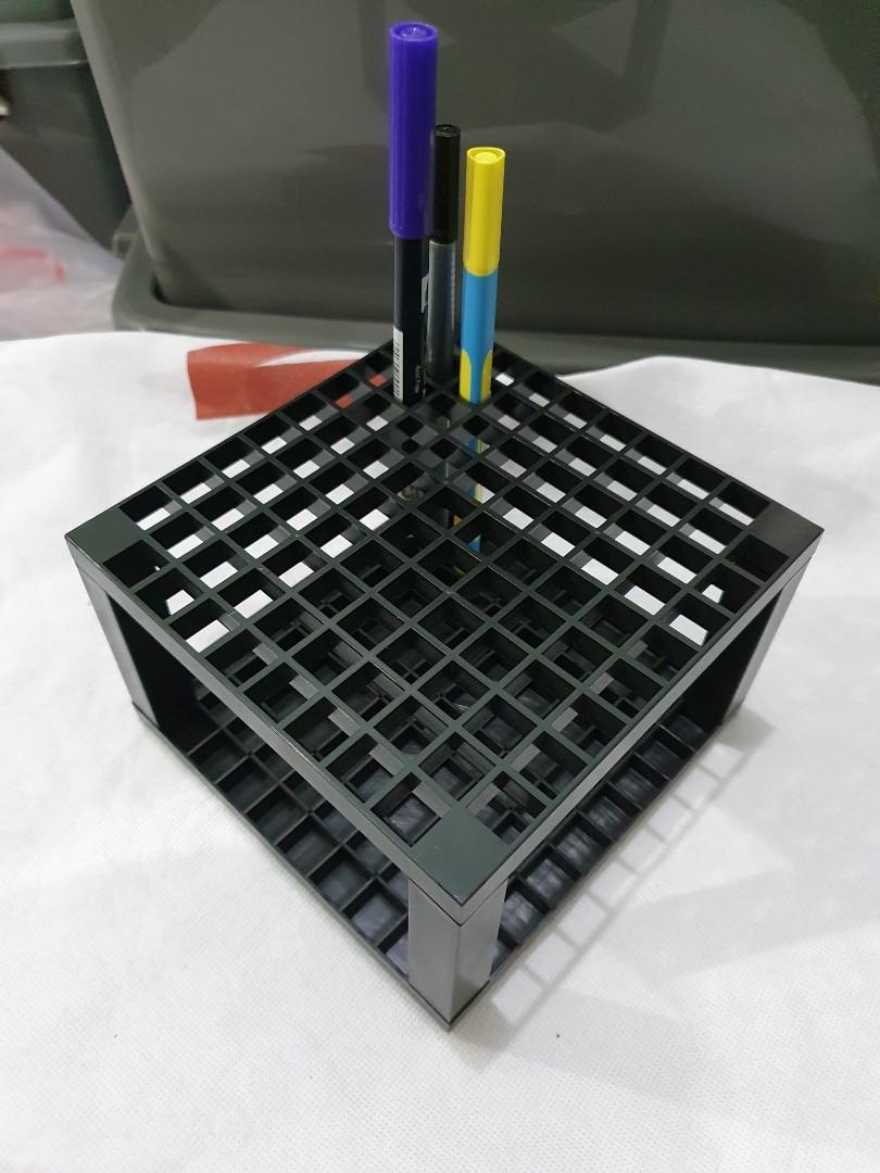 Monte Marte Pencil Stand (Category: Stationery & School Supplies) located in Makati City. Submitted by yeli_ (Listing ID 1019786157, Image 2). Description: Bought from Fully Booked. Almost new. No Box. Please see pictures and link for more info. T&C (please read, important): https://ph.carousell.com/p/1008638007 Original Price: 200+php Selling Price: 180php (final price) RFS: Decluttering. Strictly no swapping. #inMakati.