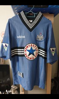 (Category: ) located in . Submitted by jerseycollectionsg (Listing ID 1019986135, Image 1). Description: .
