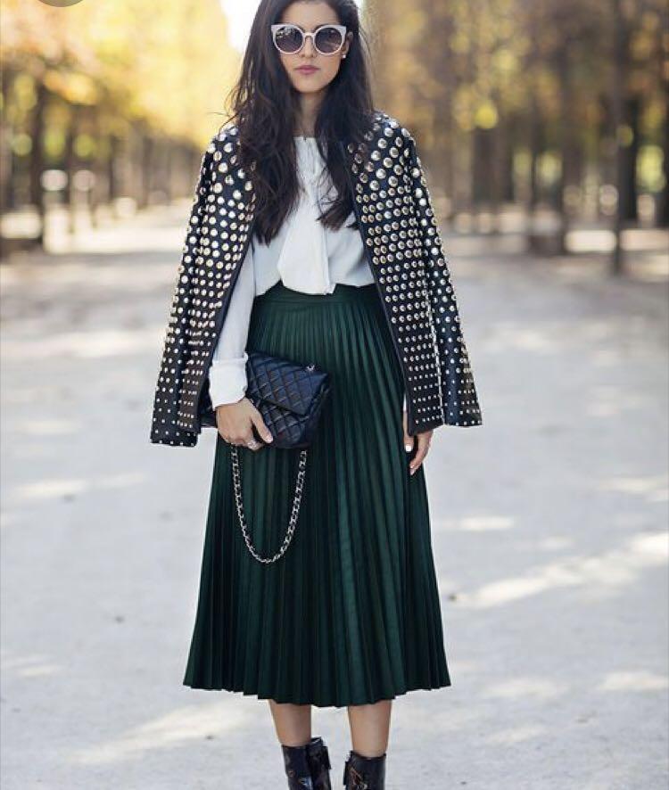 Onhand ZARA pleated skirt satin dark green Women s Fashion Bottoms Skirts on Carousell
