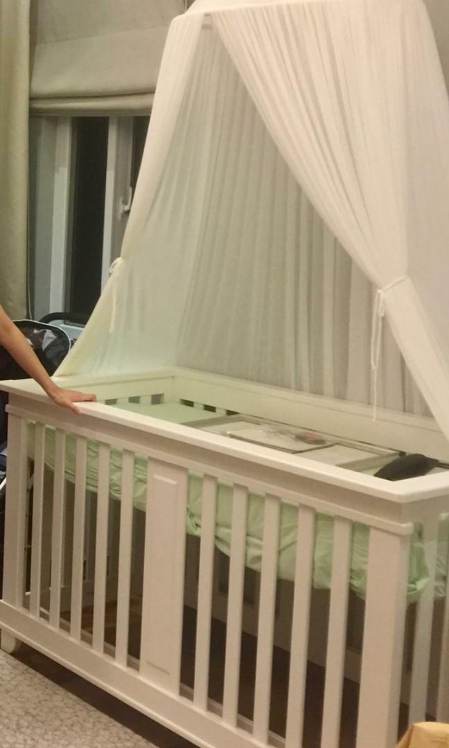 Pali lucca cheap crib
